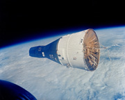 ���W�F�~�j6������B�e���ꂽ�W�F�~�j7���BcNASA