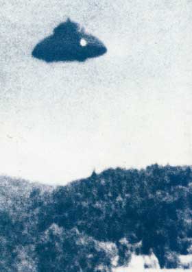 ��1968�N3��21���A�ă��^�B�J�i�u�t�߂Ńt���b�c�E���@���E�l�X�g�����B�e����UFO�B